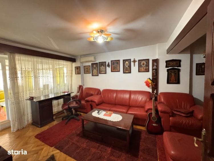 Apartament, 3 camere decomandat, 74 mp, zona Ramada - 1