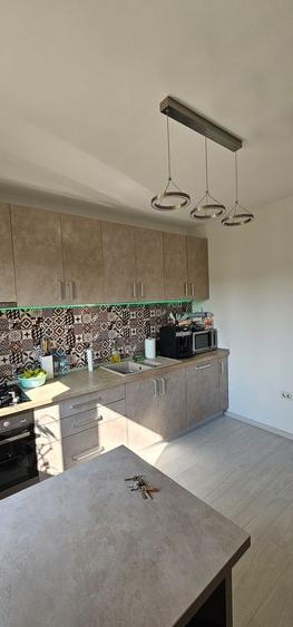 Duplex cu 4 camere cu Canalizare în Giroc