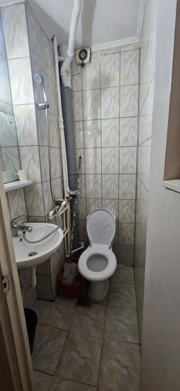 Apartament cu 2 camere semidecomandat în Podu Roș
