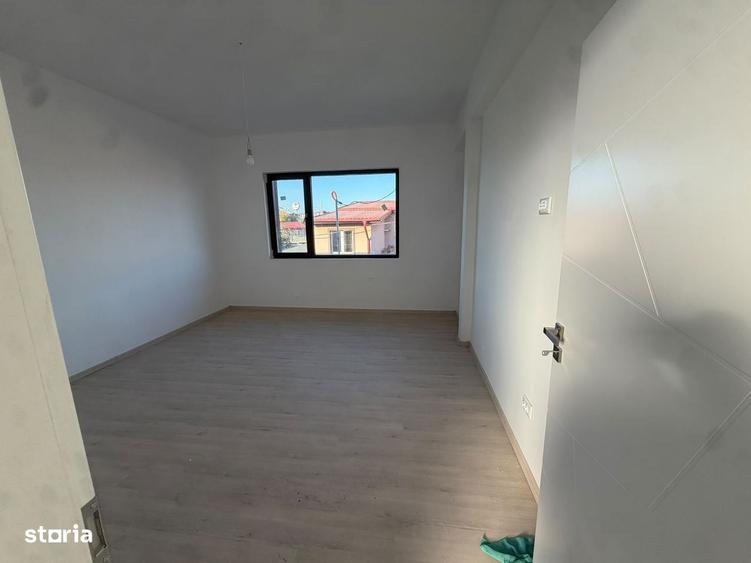 Casă cu 3 camere cu Teren 100 Mp în Central
