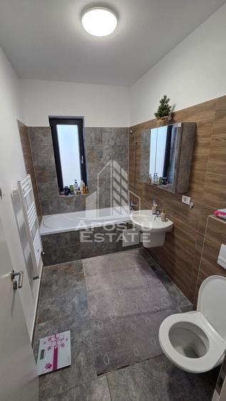 Apartament cu 2 camere semidecomandat, mobilat în Giroc