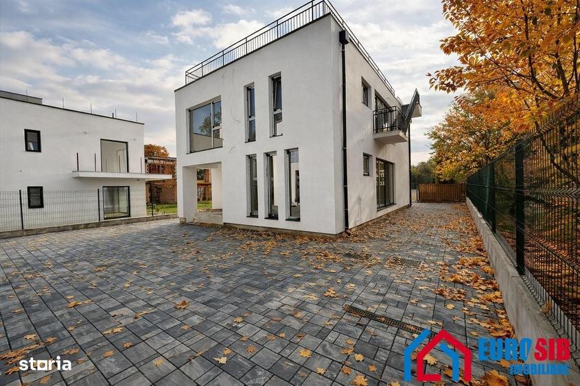Casă cu 4 camere cu Teren 295 Mp în Central