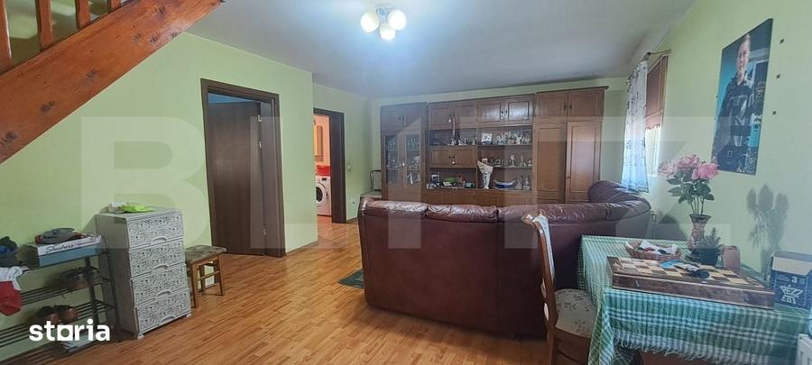 Casă cu 5 camere cu Teren 500 Mp în Ucea