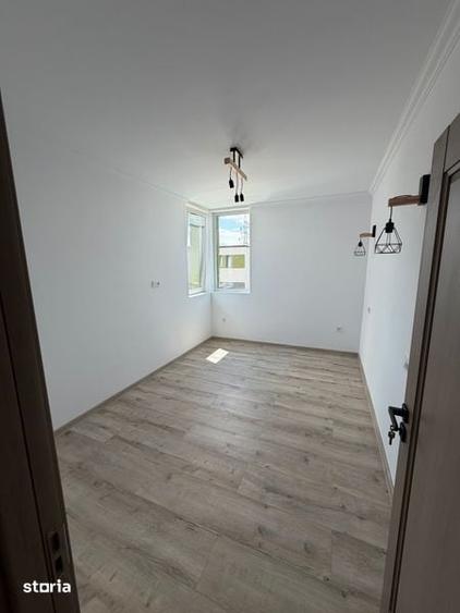 Casă cu 4 camere cu Teren 100 Mp în Central