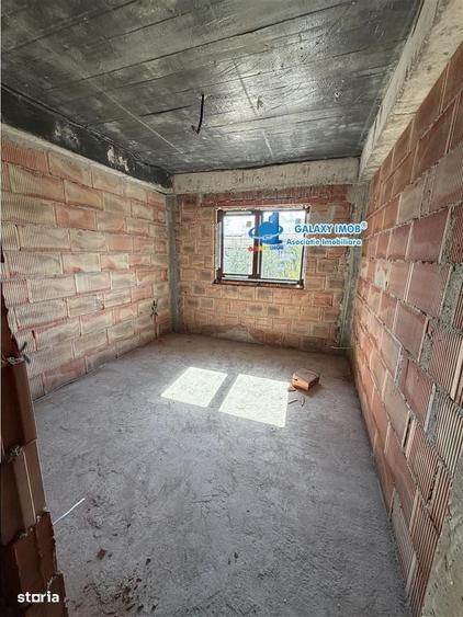 Casă cu 4 camere în Prelungirea Ghencea