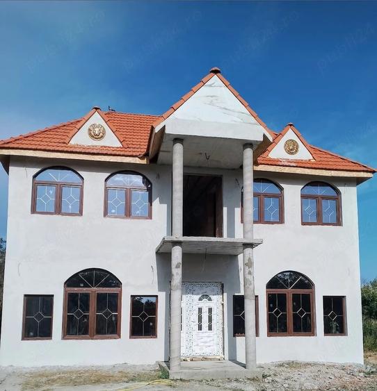 Casă cu Teren 1202 Mp în Ghilad