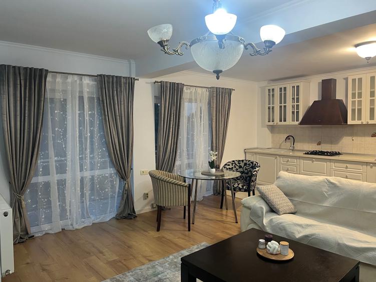 Apartament cu 3 camere decomandat în Ferme