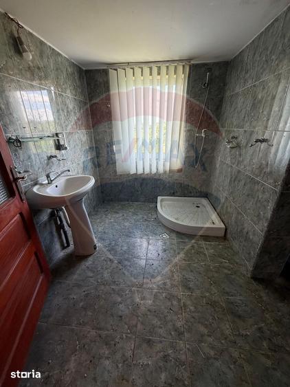 Casă cu 7 camere cu Teren 8286 Mp în Copalnic