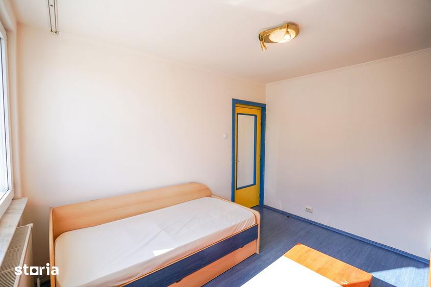 Apartament cu 3 camere, mobilat în Precista