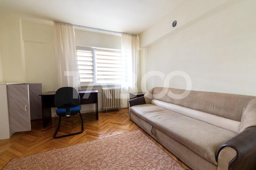 Apartament cu 2 camere decomandat, mobilat în Între Lacuri