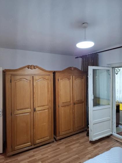 Apartament cu 2 camere semidecomandat în Traian