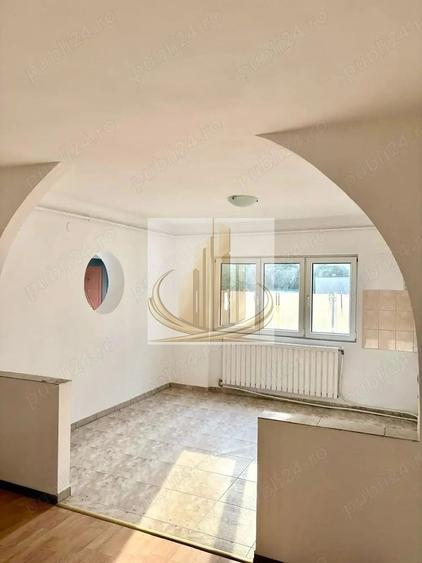 Duplex cu 5 camere cu Canalizare în Lipovei