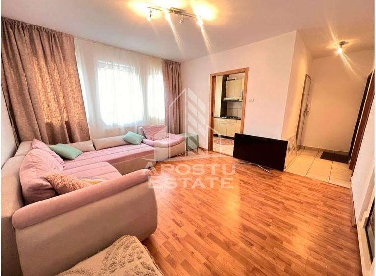 Apartament cu 3 camere decomandat, mobilat în Dumbrăvița