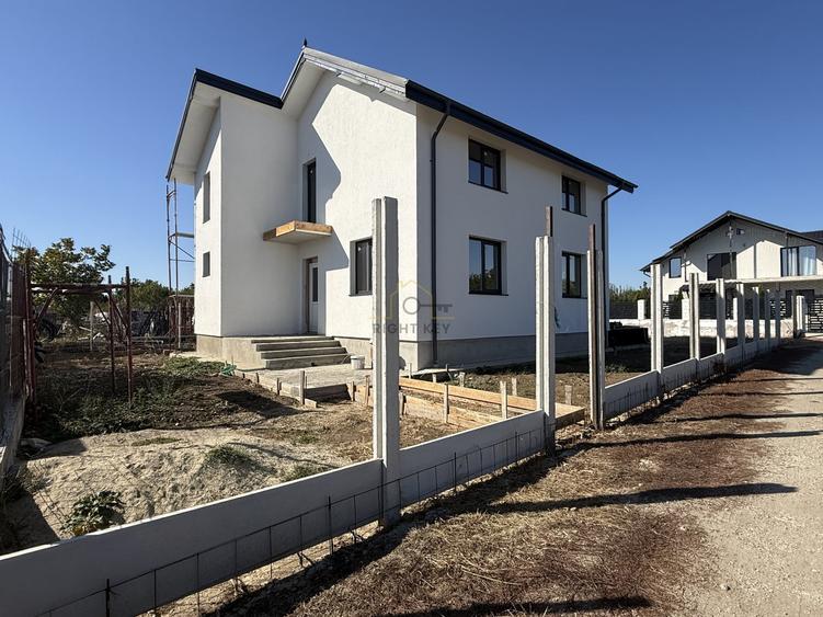 Casă individuală cu 5 camere cu Teren 382 Mp în Ciorogârla