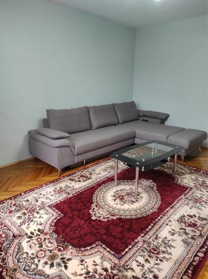 Apartament cu 3 camere decomandat în Exterior Vest