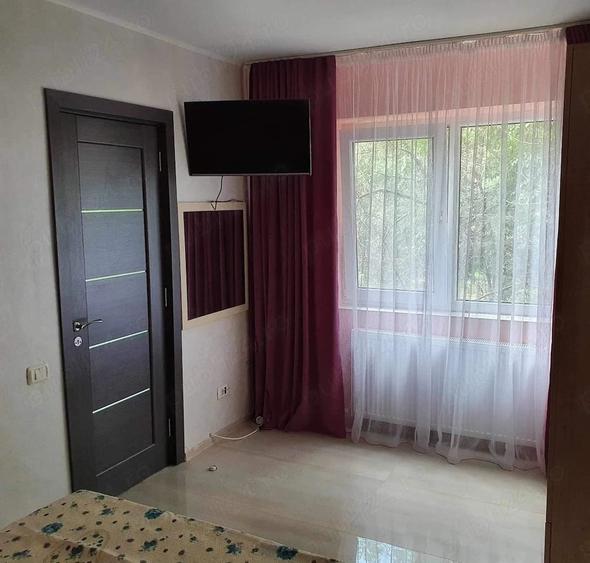 Apartament cu 2 camere semidecomandat, mobilat în Tomis Nord