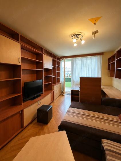Apartament cu 2 camere decomandat în Est