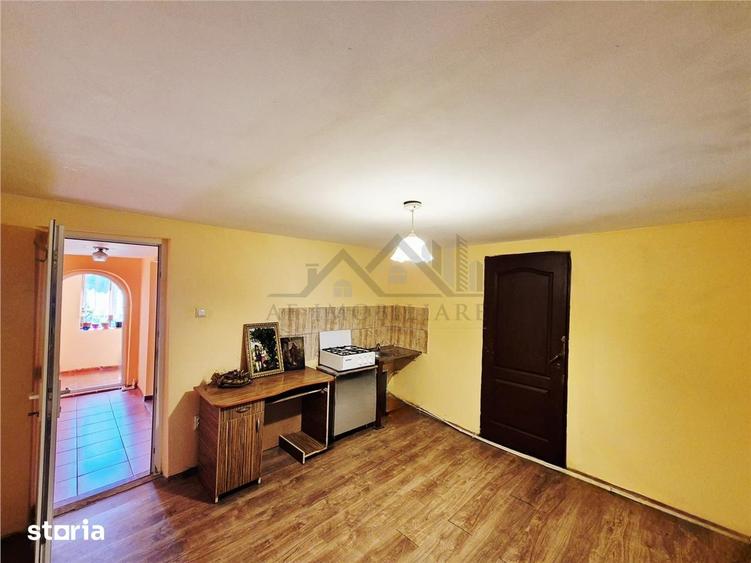 Casă cu 3 camere cu Teren 300 Mp în Holboca