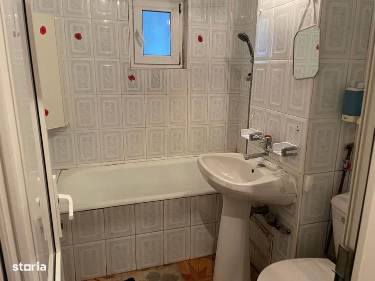 Apartament cu 3 camere decomandat în 9 Mai