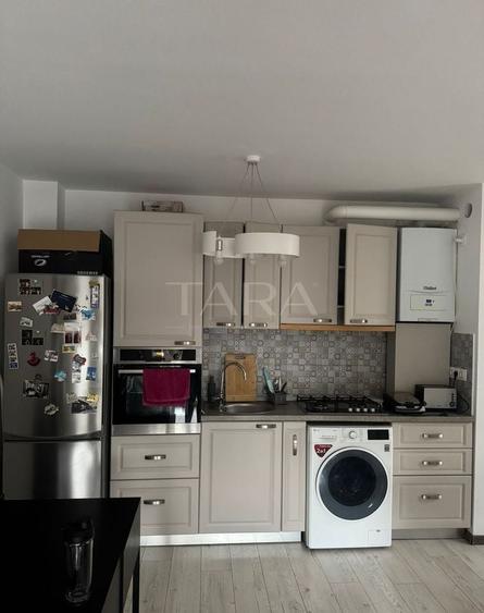 Apartament cu 3 camere semidecomandat, mobilat în Grigorescu