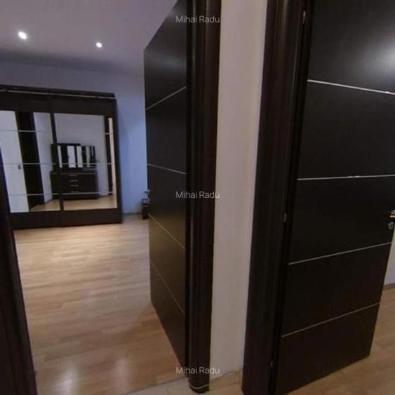 Apartament cu 3 camere semidecomandat, mobilat în Herăstrău