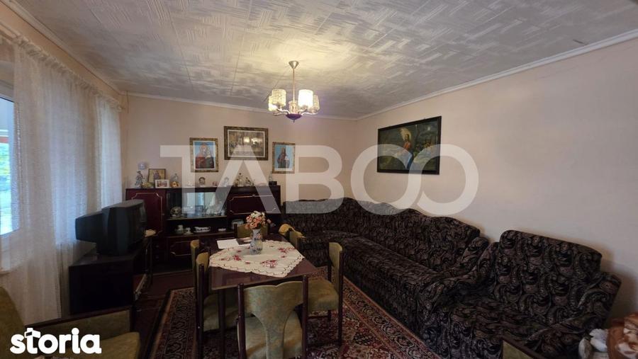 Casă cu 3 camere cu Teren 160 Mp în Câlnic