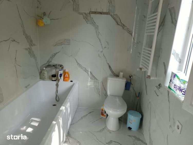 Casă cu 4 camere cu Teren 150 Mp în Vitan