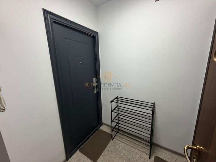Apartament cu 4 camere decomandat, mobilat în Berceni