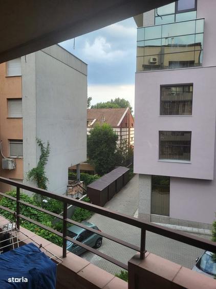 4 cam in Herastrau , langa ambasada Chinei - 9