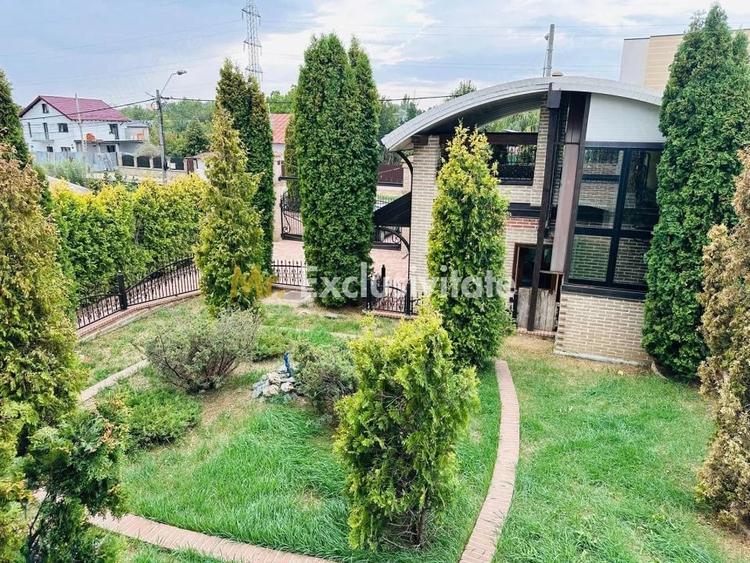 Casă cu 8 camere cu Teren 1229 Mp în Ștefănești