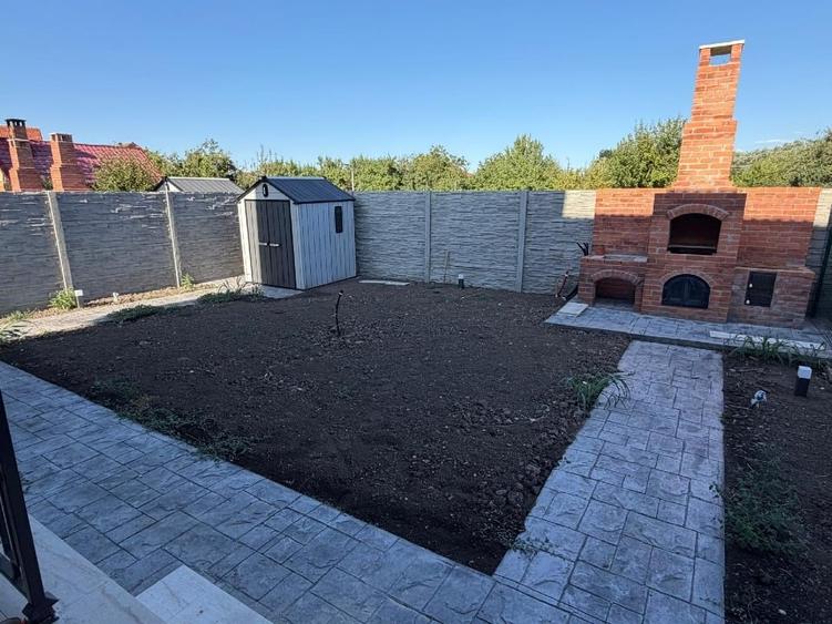 Duplex cu 5 camere cu Canalizare în Ghiroda