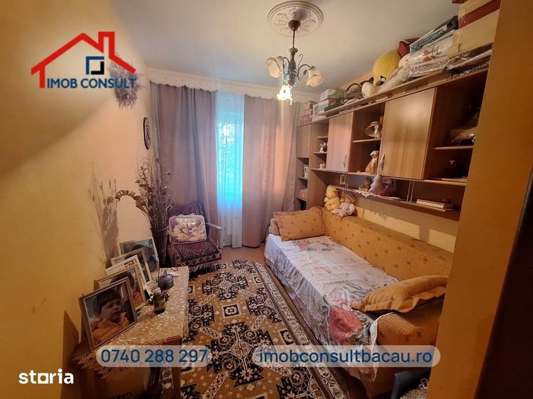 Apartament cu 3 camere decomandat în Banca Națională
