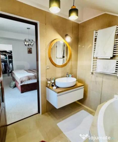Casă cu 3 camere cu Teren 340 Mp în Semicentral