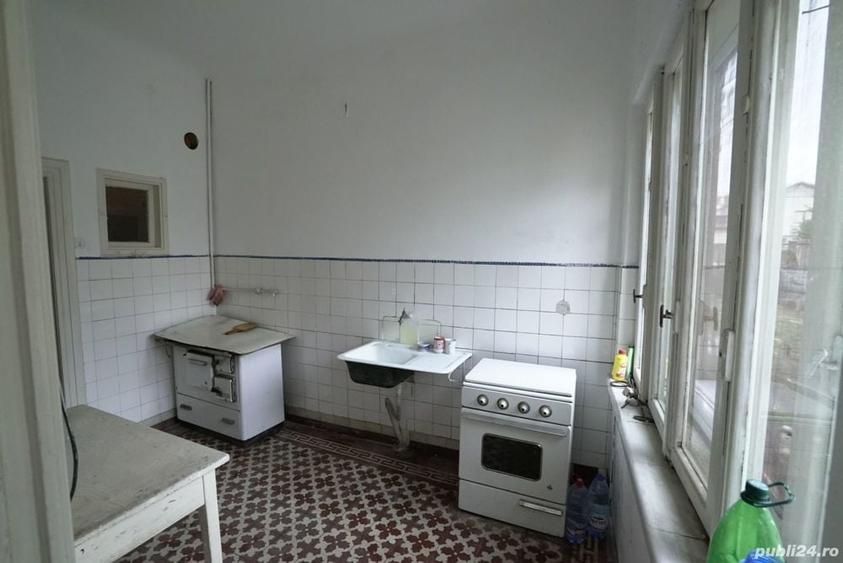 Casă cu 2 camere în Central
