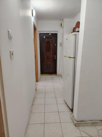 Casă cu 2 camere decomandat în Rahova