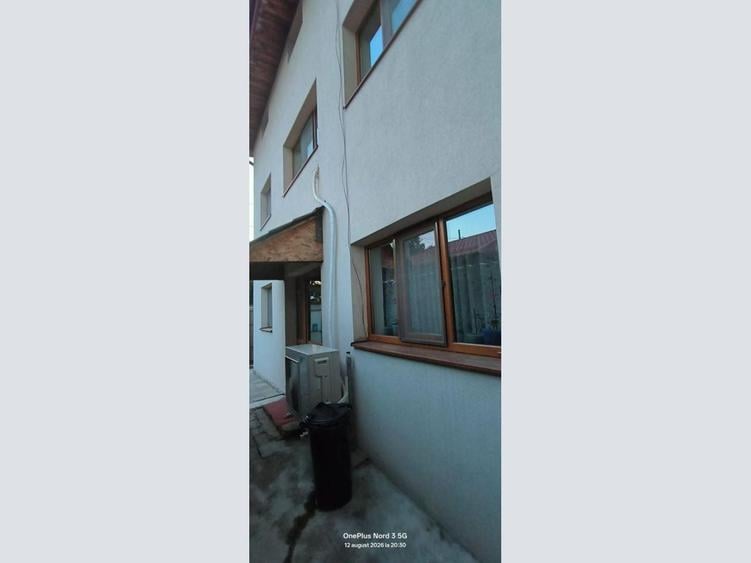 Casă individuală cu 3 camere cu Canalizare în Lacul Tei