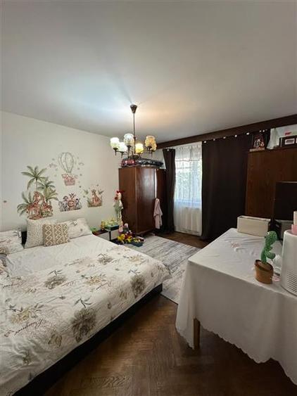 Apartament cu 4 camere decomandat în Circumvalațiunii