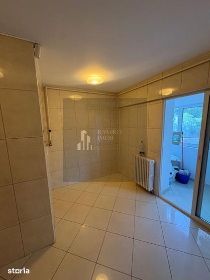 Apartament cu 4 camere în Centrul Civic