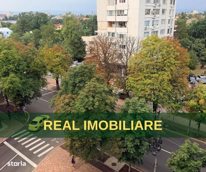 Apartament cu 3 camere decomandat în Bălcescu