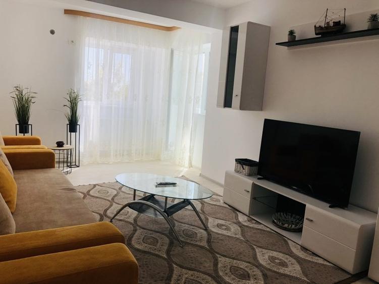 Apartament cu 3 camere decomandat, mobilat în Capitol
