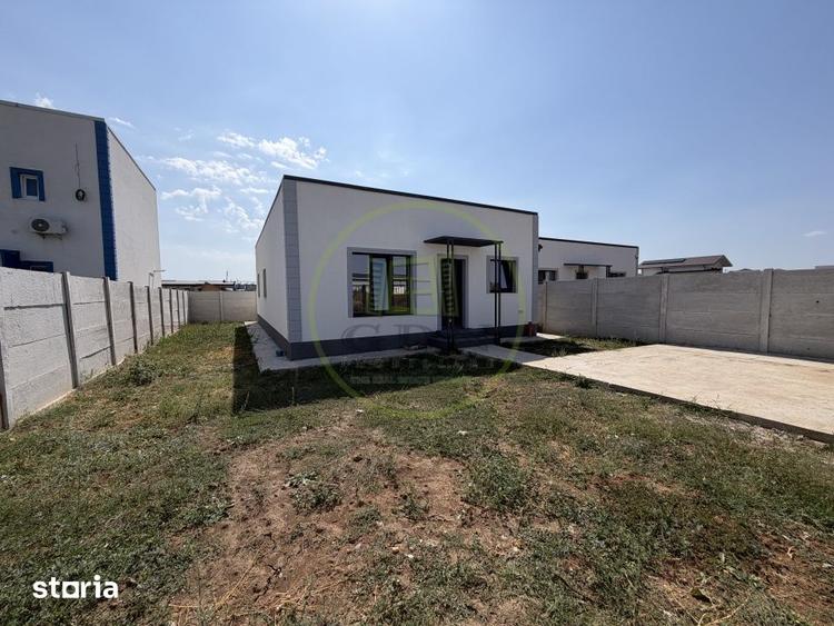Casă cu 4 camere cu Teren 322 Mp în Cârcea