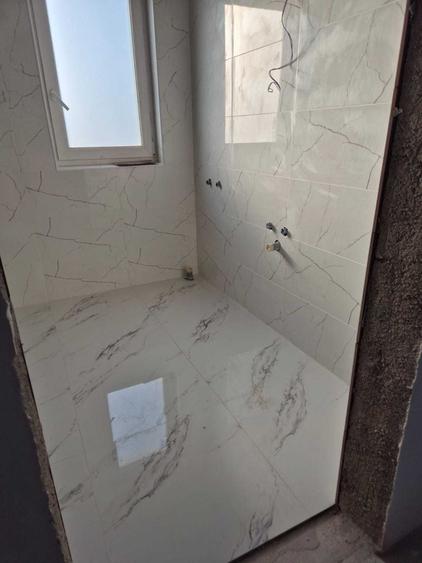 Apartament cu 3 camere semidecomandat în Moșnița Nouă