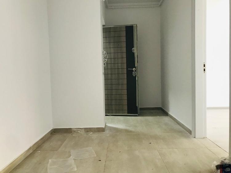 Apartament cu 2 camere semidecomandat în Berceni — fotografia 3