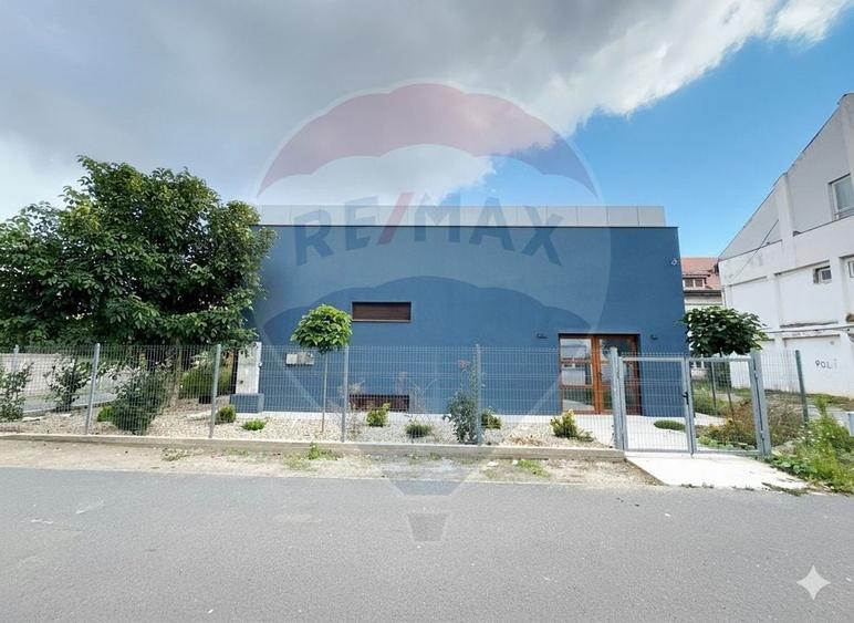 Spațiu comercial, de 261 mp, în Freidorf