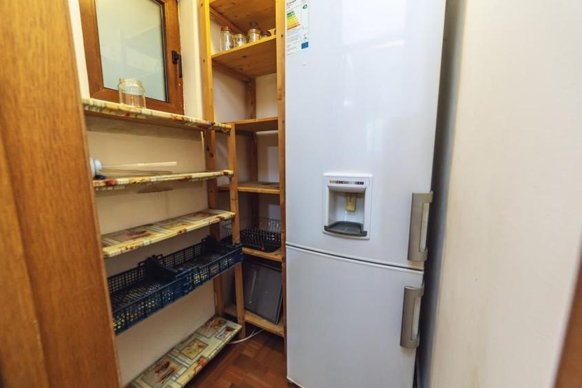 Apartament cu 3 camere decomandat, mobilat în Giulești