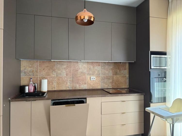 Apartament cu 2 camere decomandat în Central