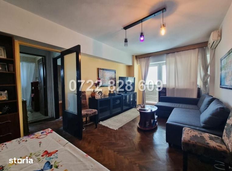 Apartament cu 3 camere semidecomandat în Gara de Nord