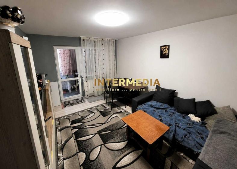 Apartament cu 3 camere decomandat, mobilat în Cetate — fotografia 1