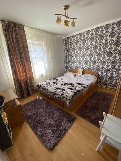 Apartament 2 camere decomandat . Situat in zona patibar chiar in spatele blocului nou . - 8
