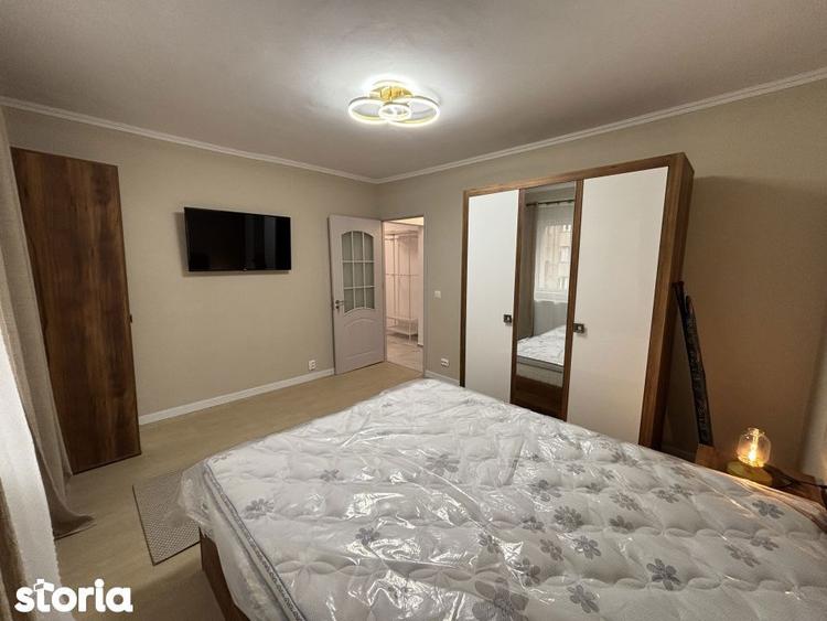 Apartament cu 3 camere decomandat, mobilat în Vitan